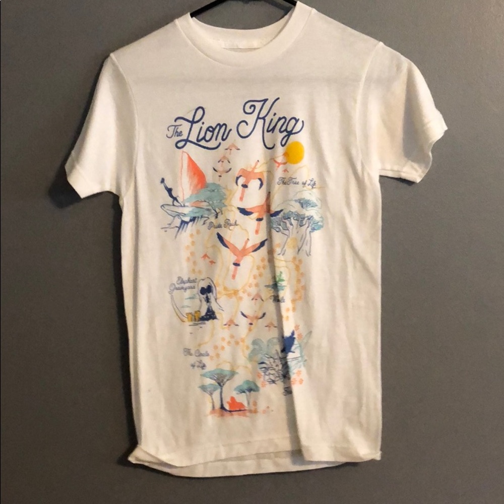 Upper cute lion king top